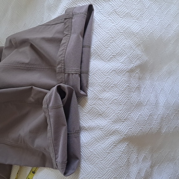 Lululemon Mens Wet Dry Warm Stretch‎ Activewear Taupe Vented Pants Taupe S-30 - Picture 9 of 9